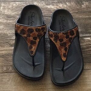 Skechers Luxe Foam Brown Leopard-Print Thong Sandals